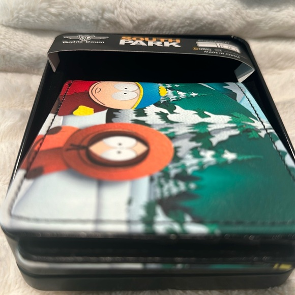 NWT Buckle Down Bi-Fold Wallet with Credit Cards, ID and Bill Slots. - Picture 2 of 10